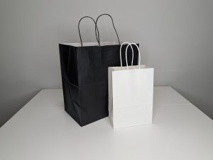 שקיות קרטון ממותגות מחיר